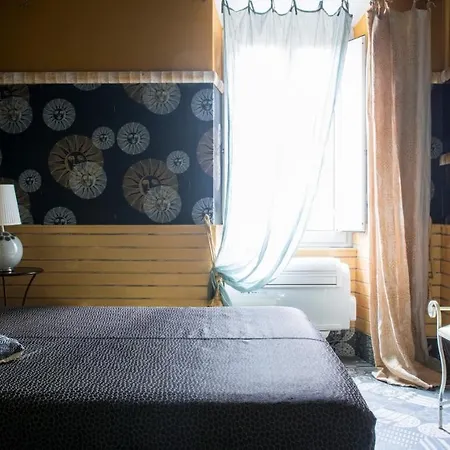 Plum Guide - Gladiator Sun Apartment